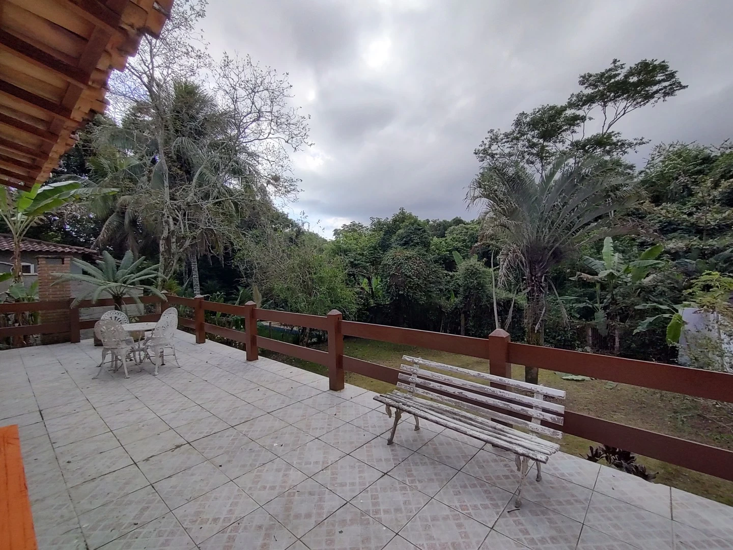 Aluguel, amplo jardim 