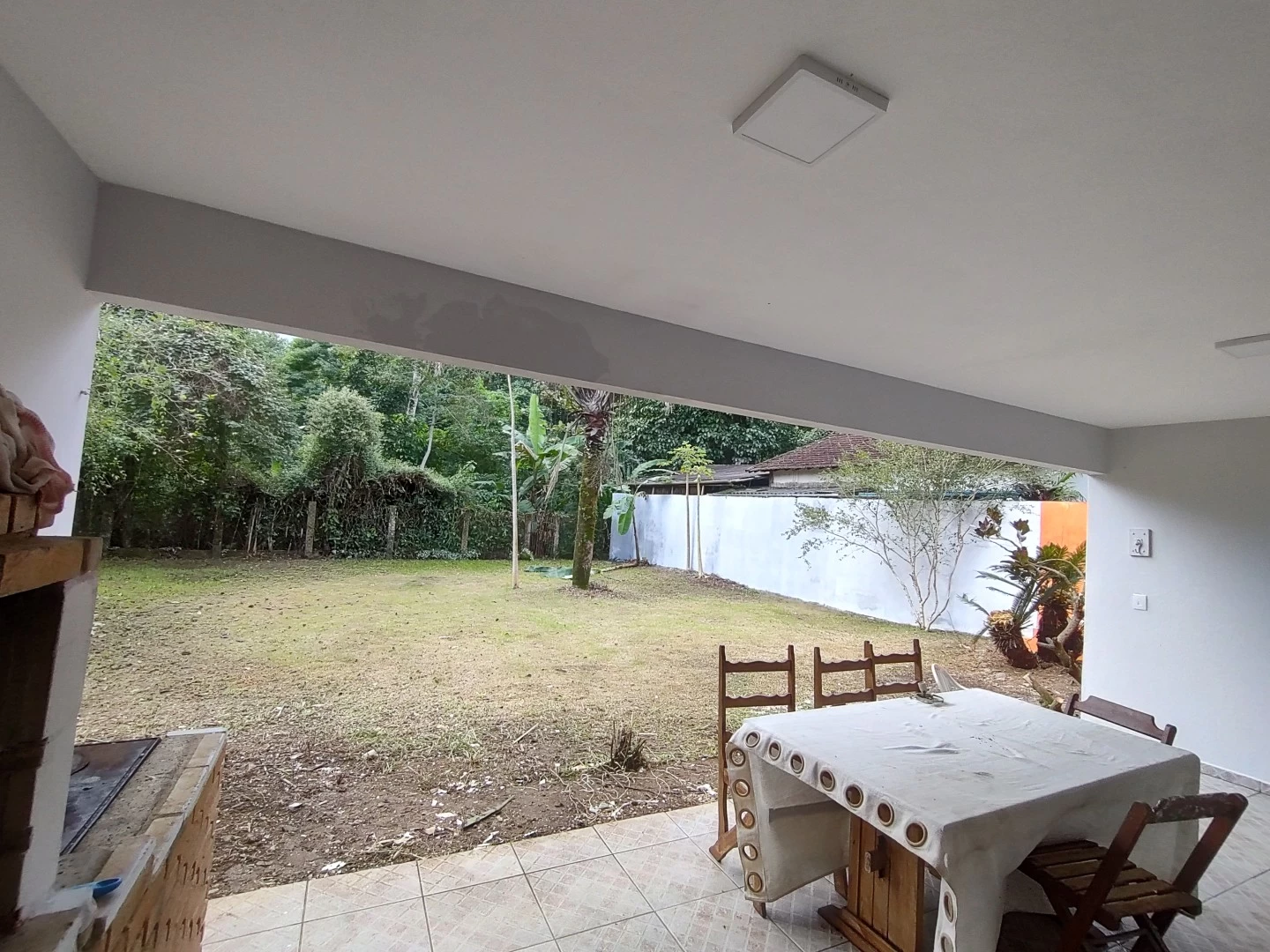Aluguel, amplo jardim 