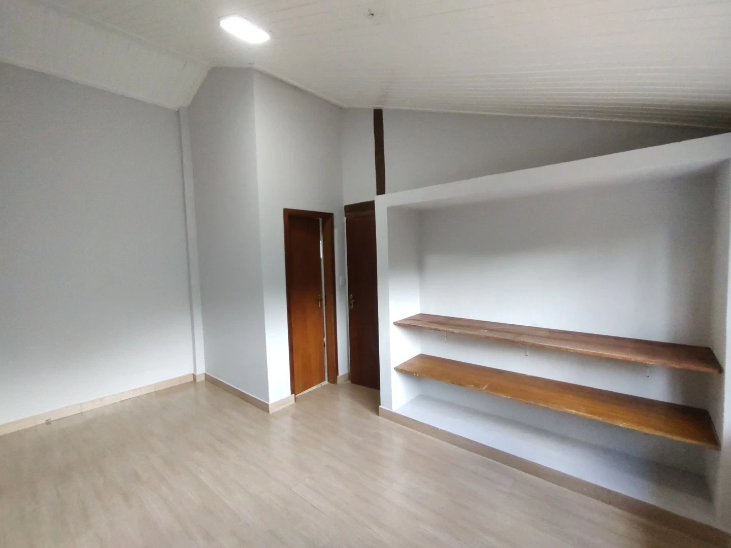 Aluguel, amplo jardim 