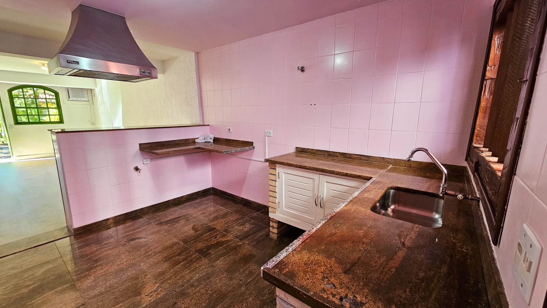 Casa à venda- Itaquandub