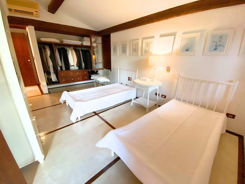 Casa com 05- suites