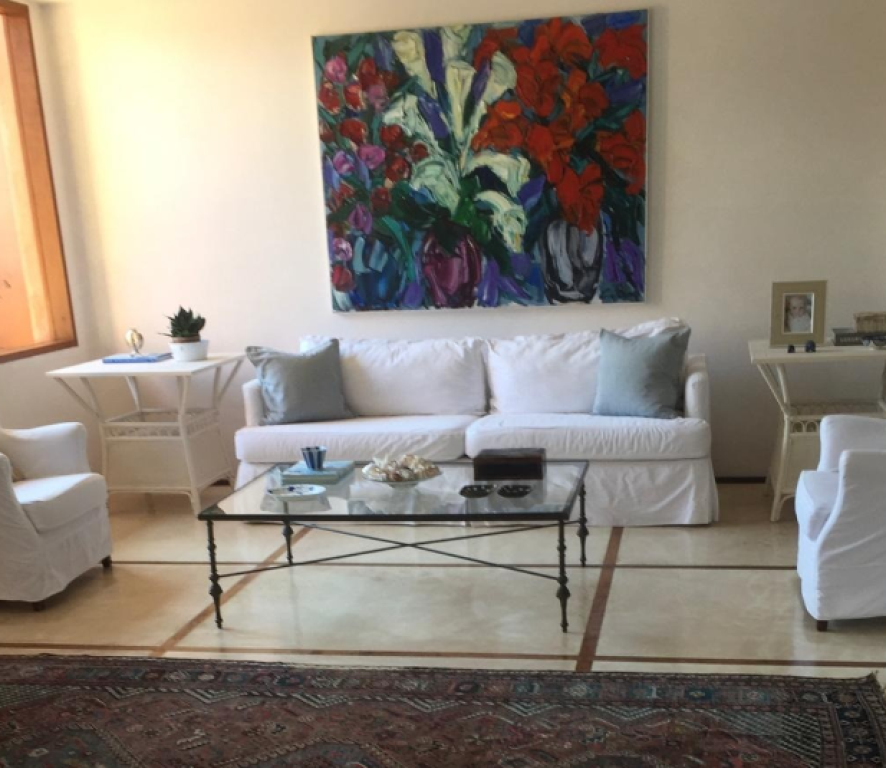 Casa com 05- suites