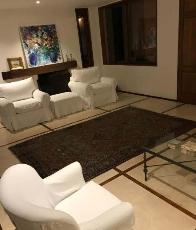 Casa com 05- suites