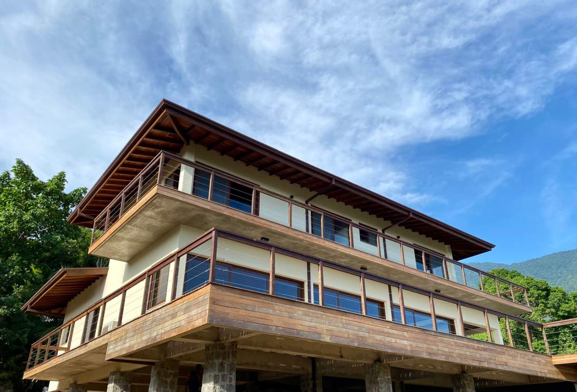 CASA COM 05 SUITES
