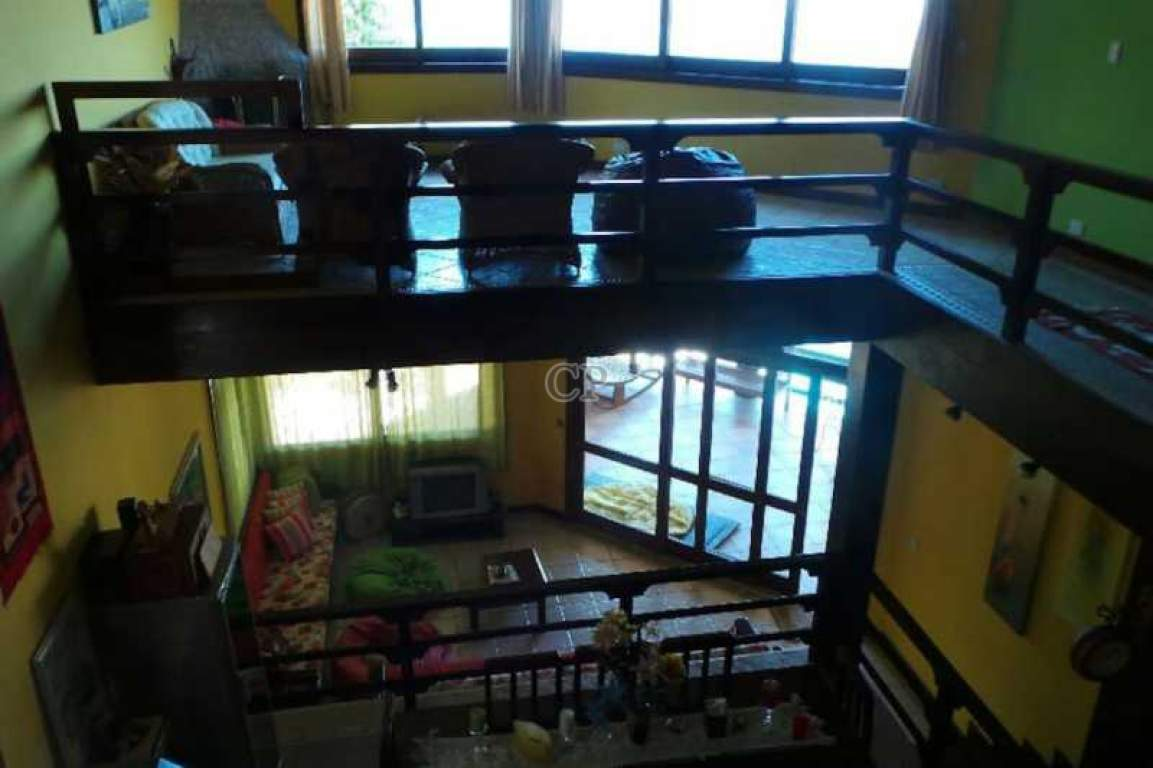 CASA COM PISCINA