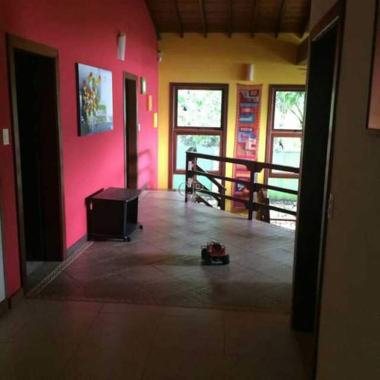 CASA COM PISCINA
