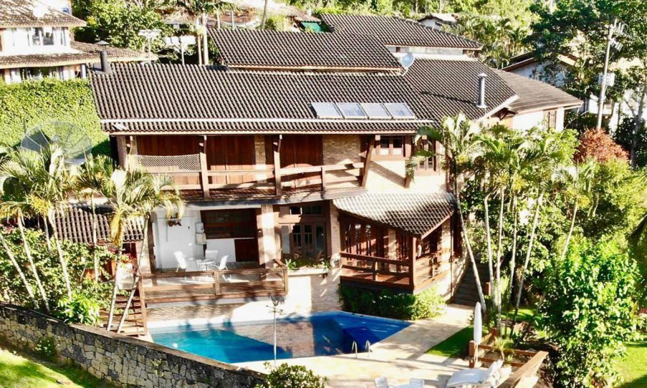 Casa em bairro Nobre 