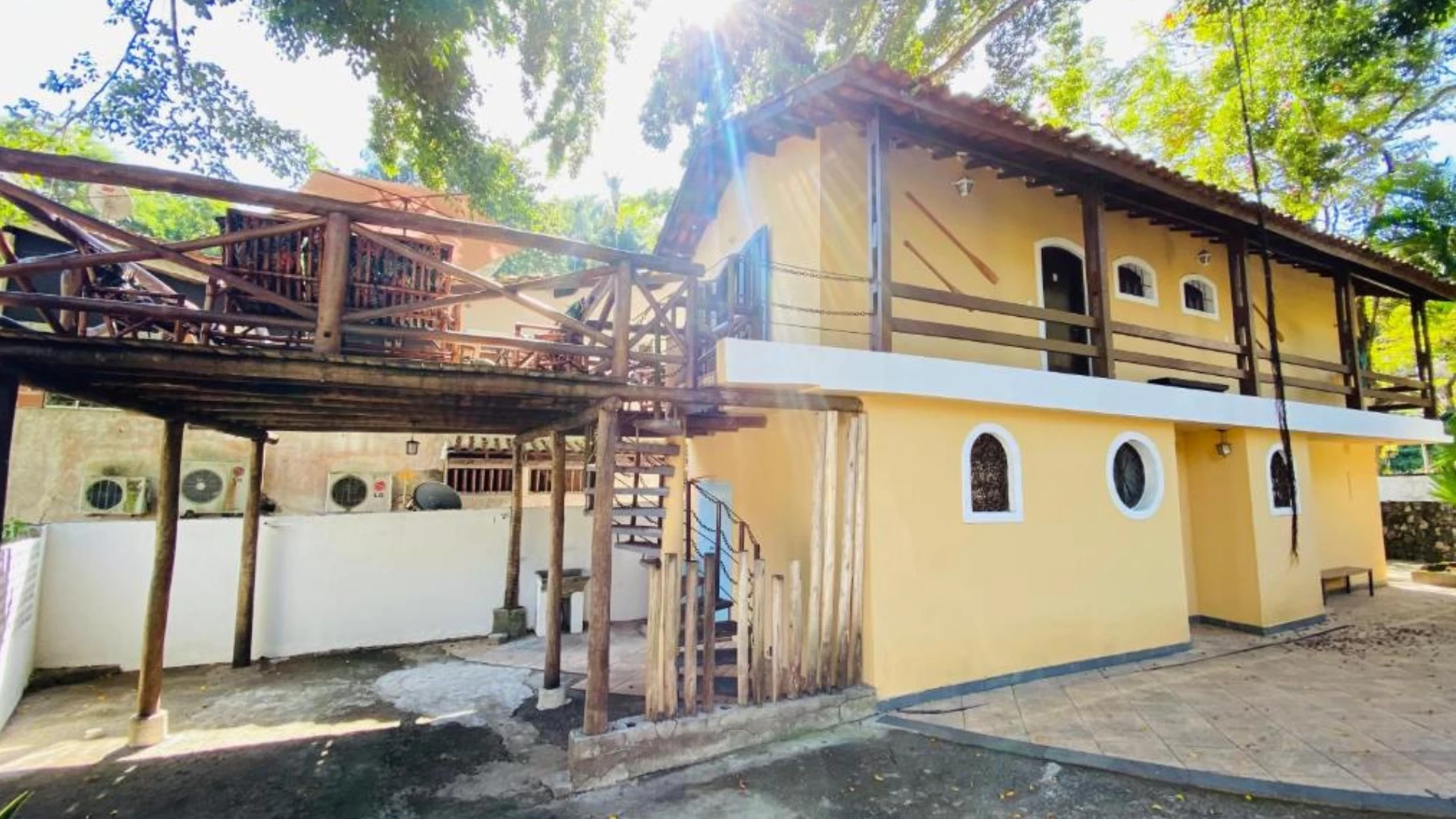 Ilhabeach Suítes e Chalés
