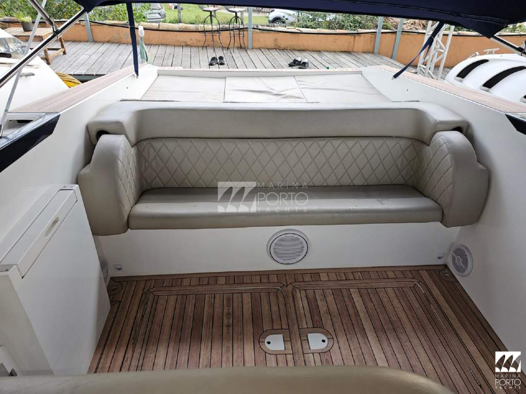 Intermarine 42