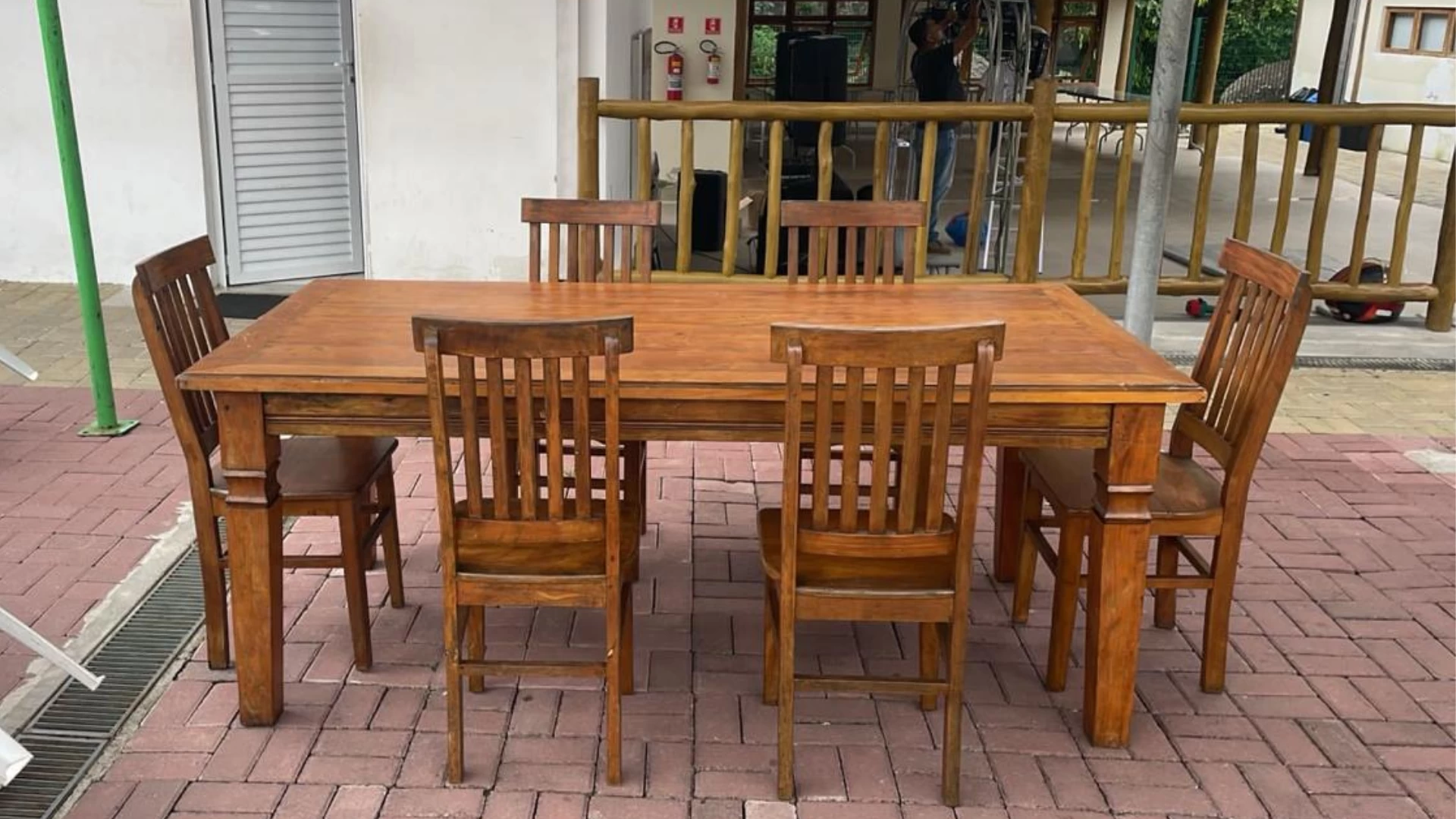 Mesa e Cadeiras