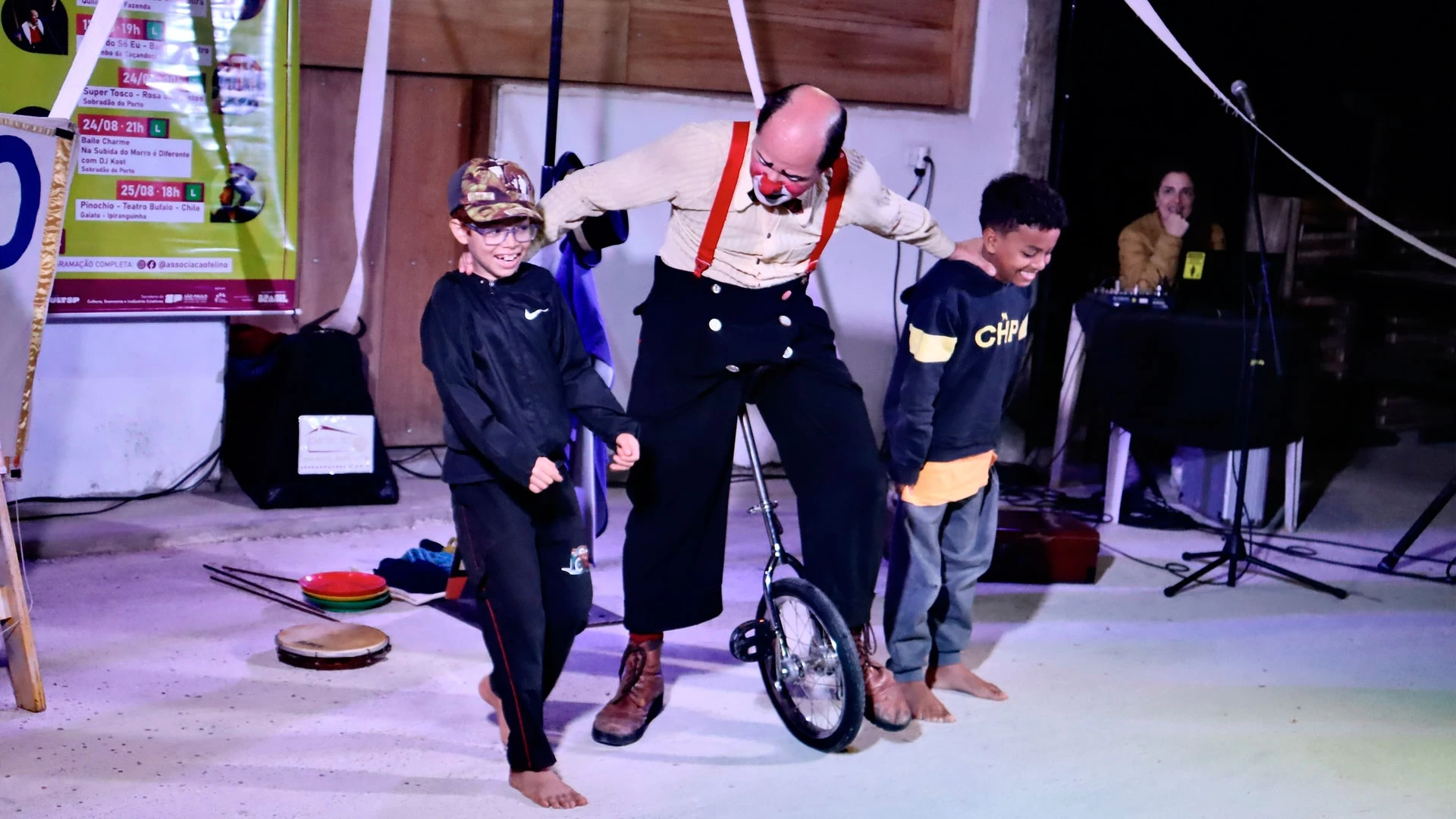 Peça Teatral: Super Tosco