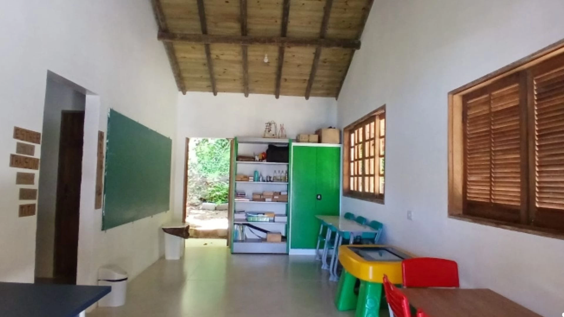 Ilhabela entrega nova escola municipal
